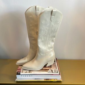 Madden NYC, cream color size 8 western boots